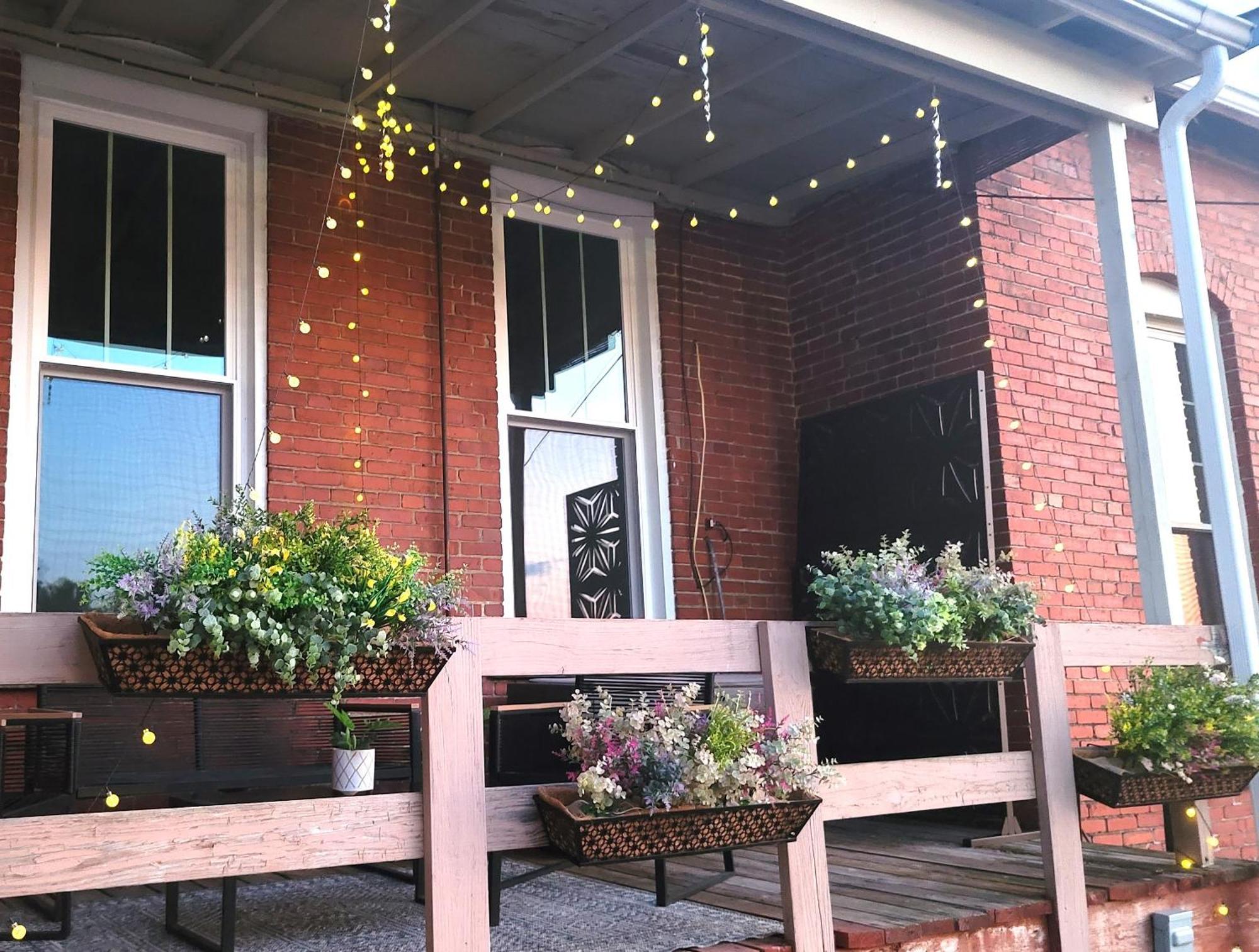 Spacious Luxury Apt In Historic Downtown - Oh Amish Country Millersburg Exterior photo